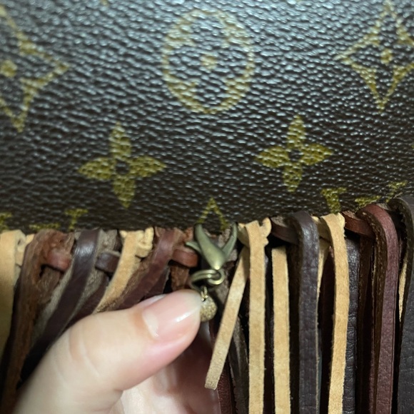 Vintage Boho Louis Vuitton Purse - Picture 7 of 7